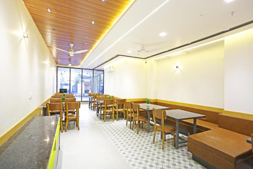 Hotel Almora Sky Near By Delhi International Airport With - Free Airport Pickup And Drop New Delhi Exterior foto
