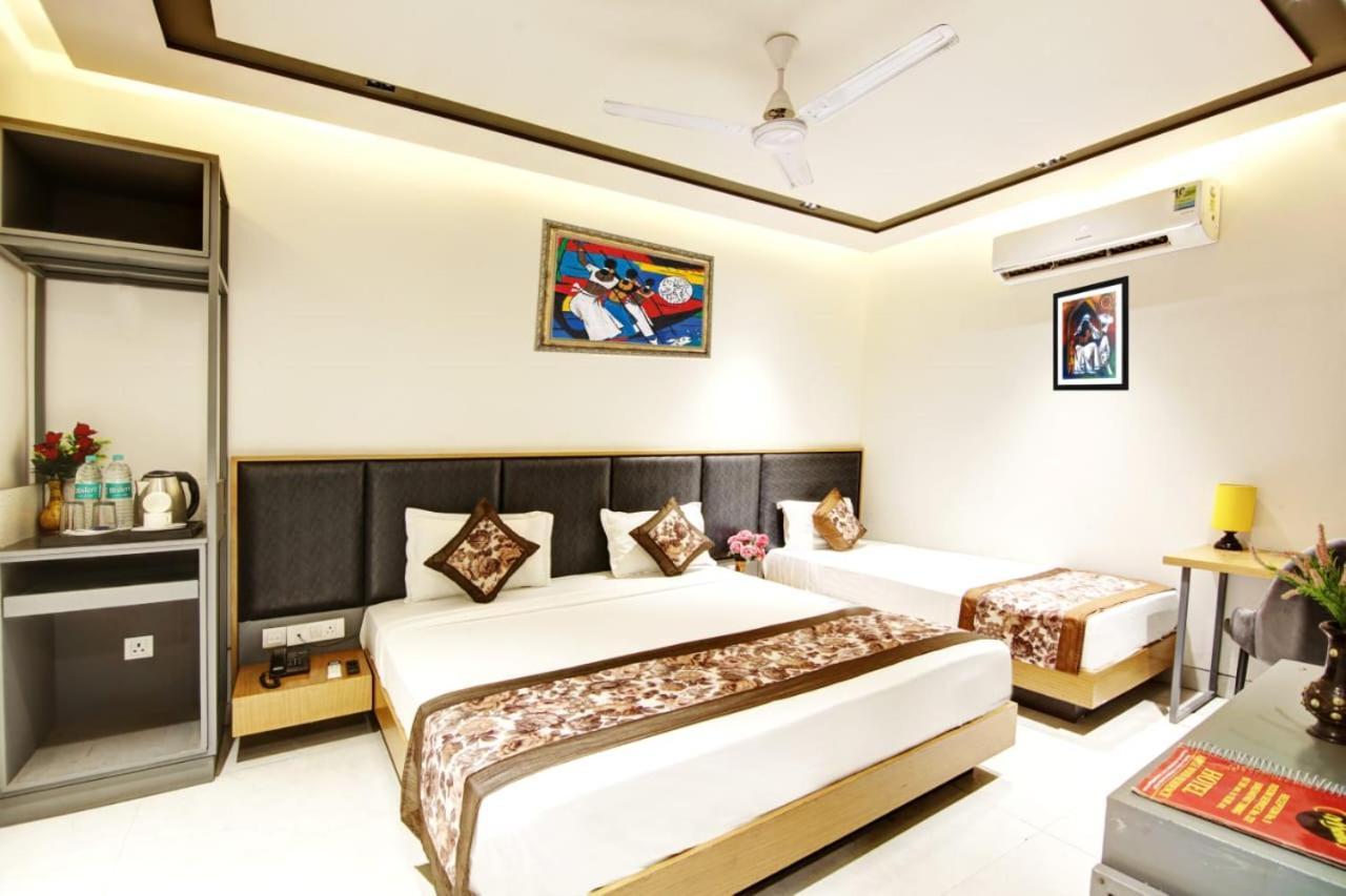 Hotel Almora Sky Near By Delhi International Airport With - Free Airport Pickup And Drop New Delhi Exterior foto