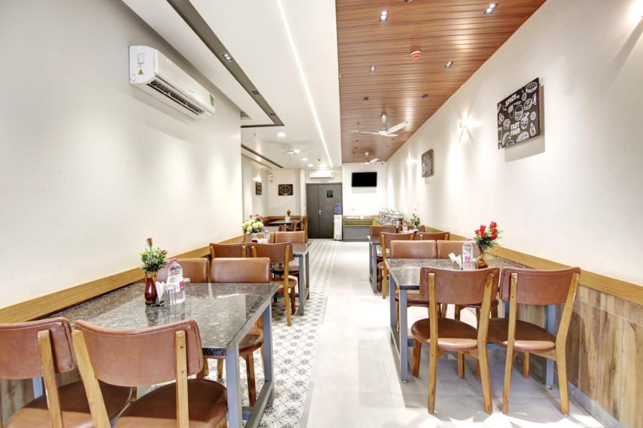 Hotel Almora Sky Near By Delhi International Airport With - Free Airport Pickup And Drop New Delhi Exterior foto
