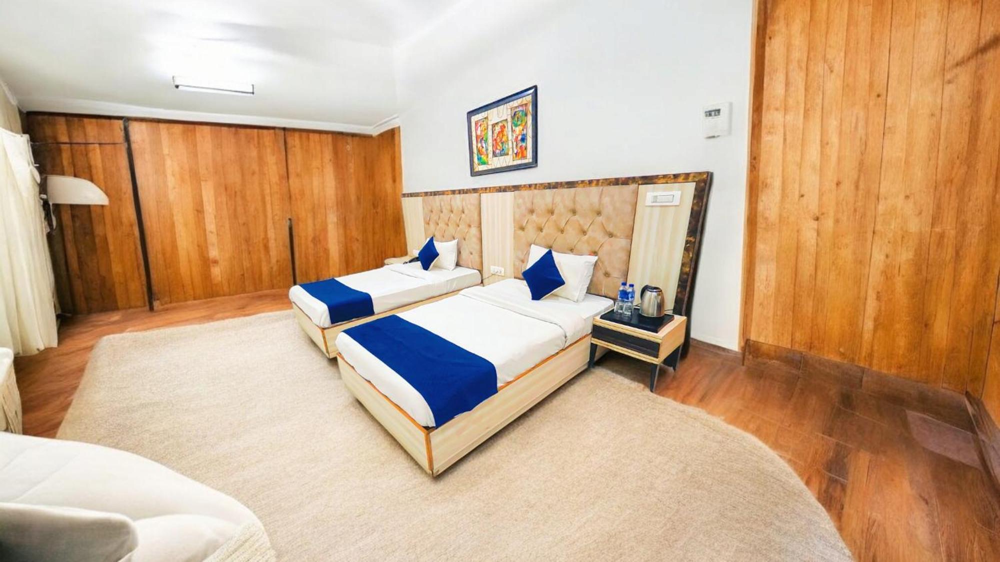Hotel Almora Sky Near By Delhi International Airport With - Free Airport Pickup And Drop New Delhi Exterior foto