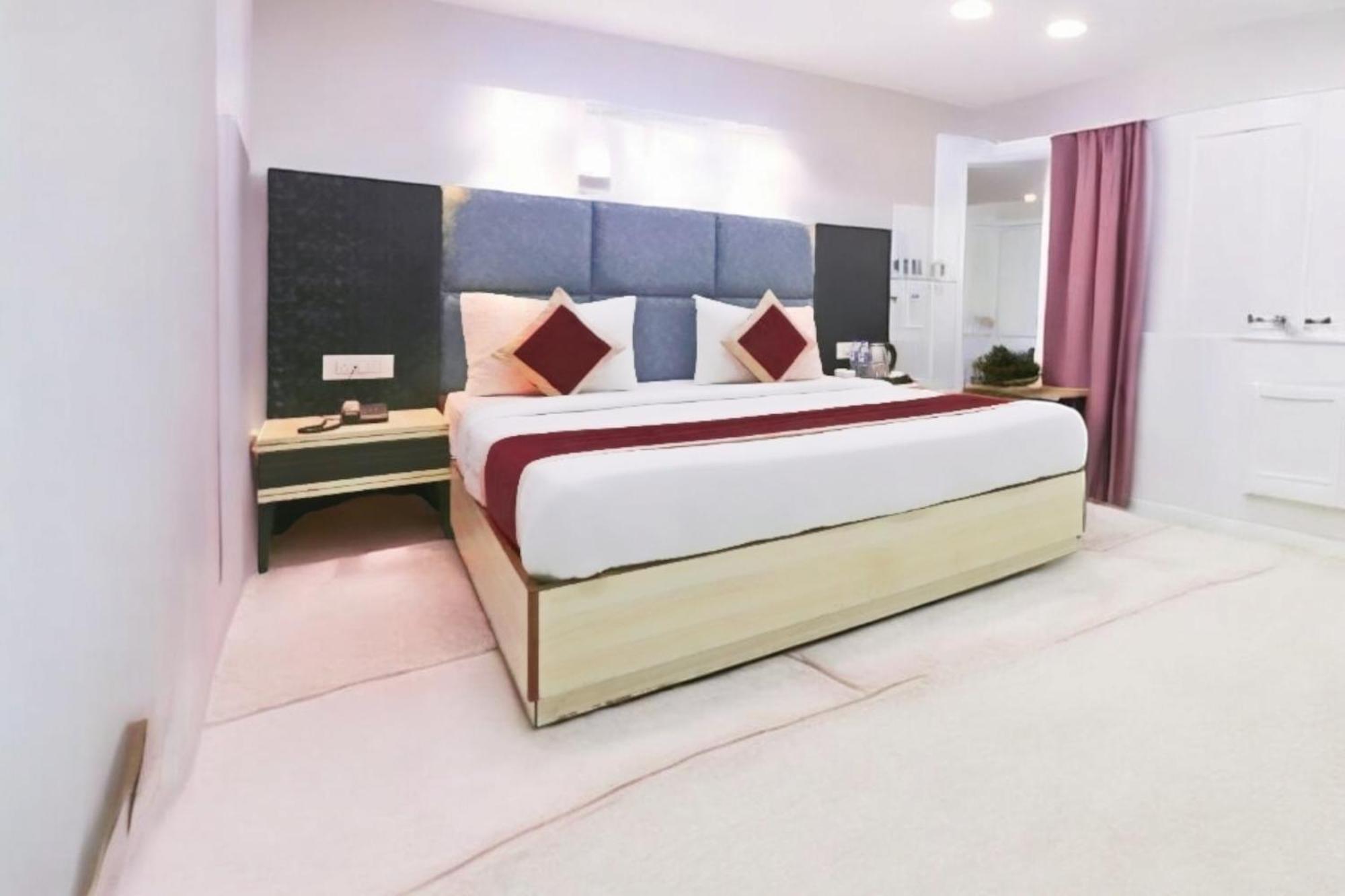 Hotel Almora Sky Near By Delhi International Airport With - Free Airport Pickup And Drop New Delhi Exterior foto