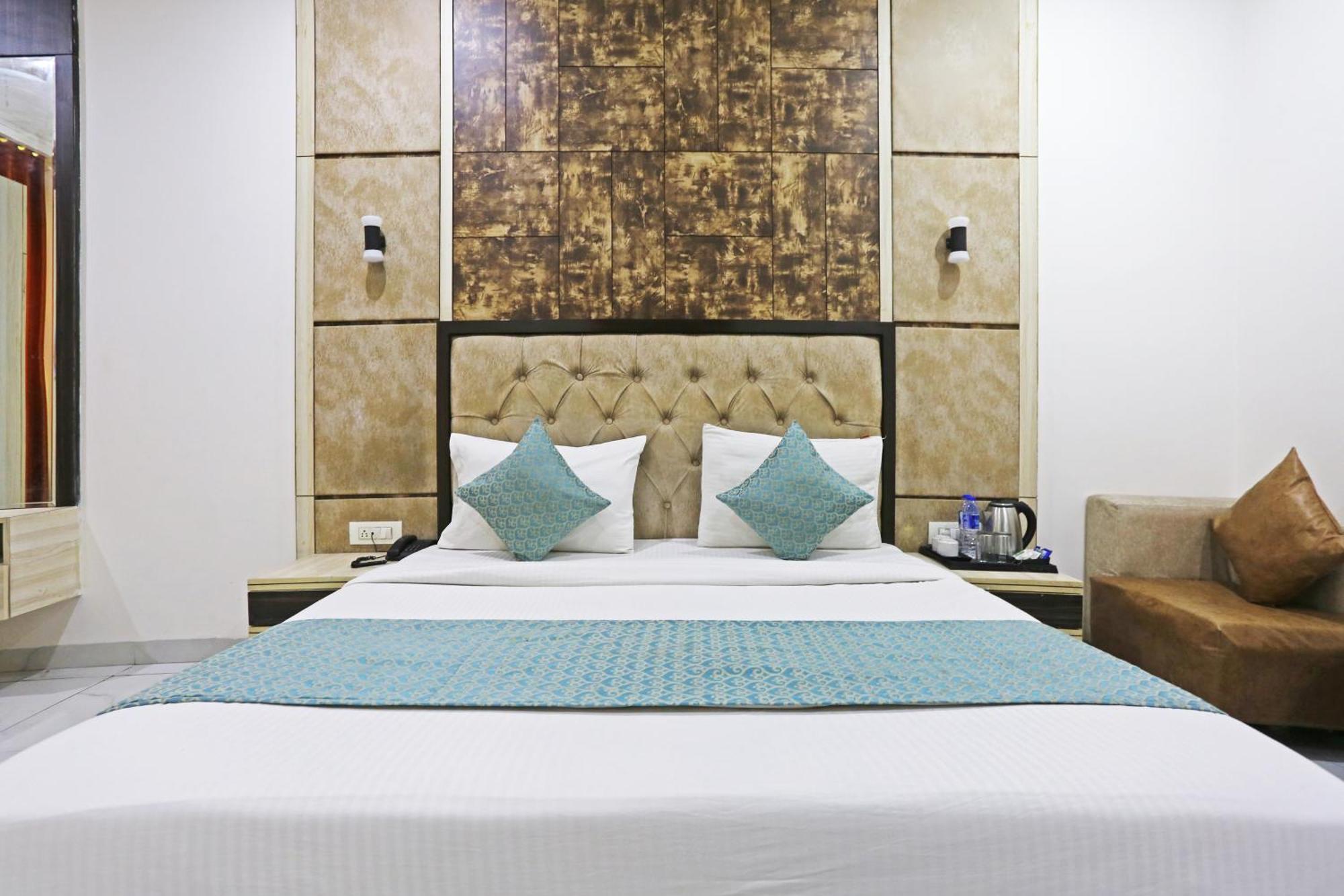 Hotel Almora Sky Near By Delhi International Airport With - Free Airport Pickup And Drop New Delhi Exterior foto