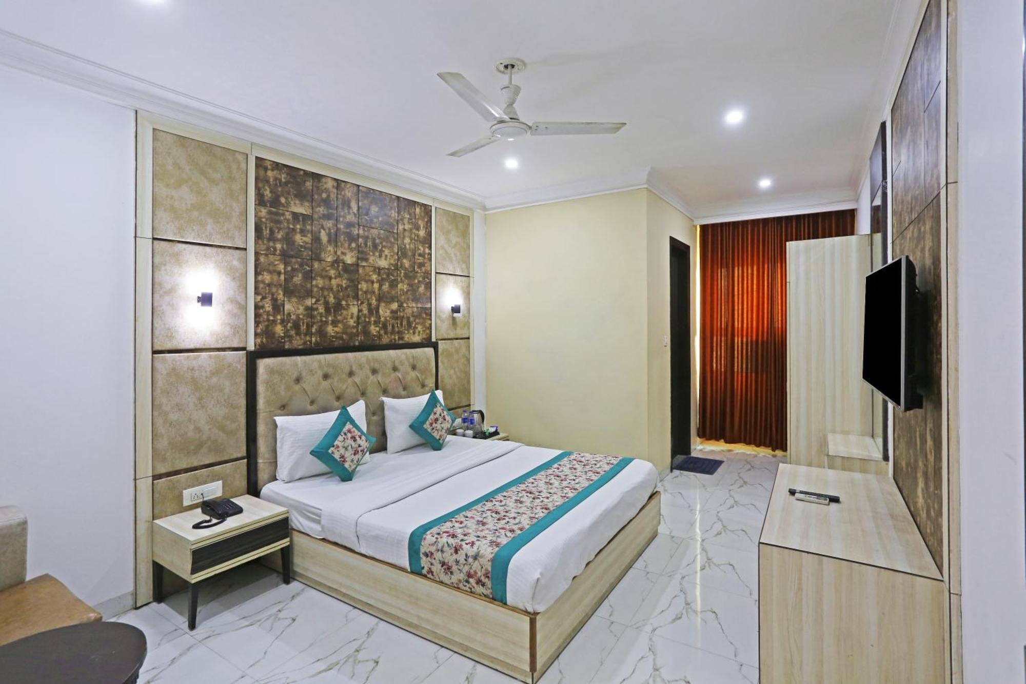 Hotel Almora Sky Near By Delhi International Airport With - Free Airport Pickup And Drop New Delhi Exterior foto