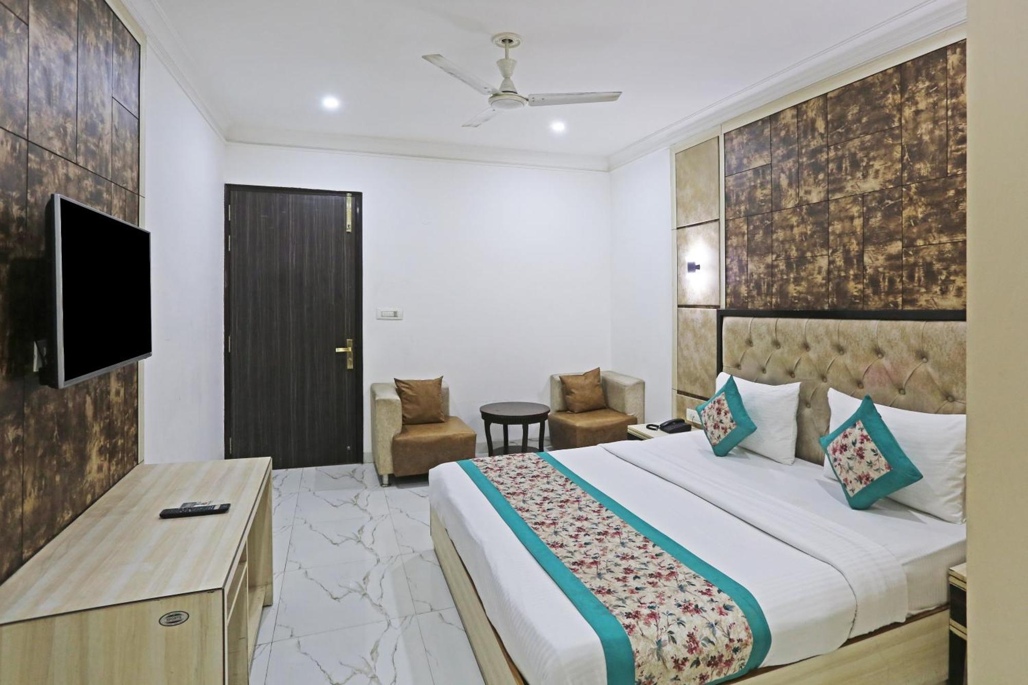 Hotel Almora Sky Near By Delhi International Airport With - Free Airport Pickup And Drop New Delhi Exterior foto
