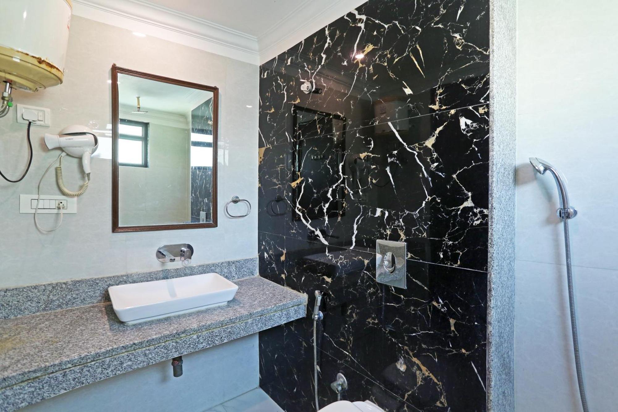 Hotel Almora Sky Near By Delhi International Airport With - Free Airport Pickup And Drop New Delhi Exterior foto