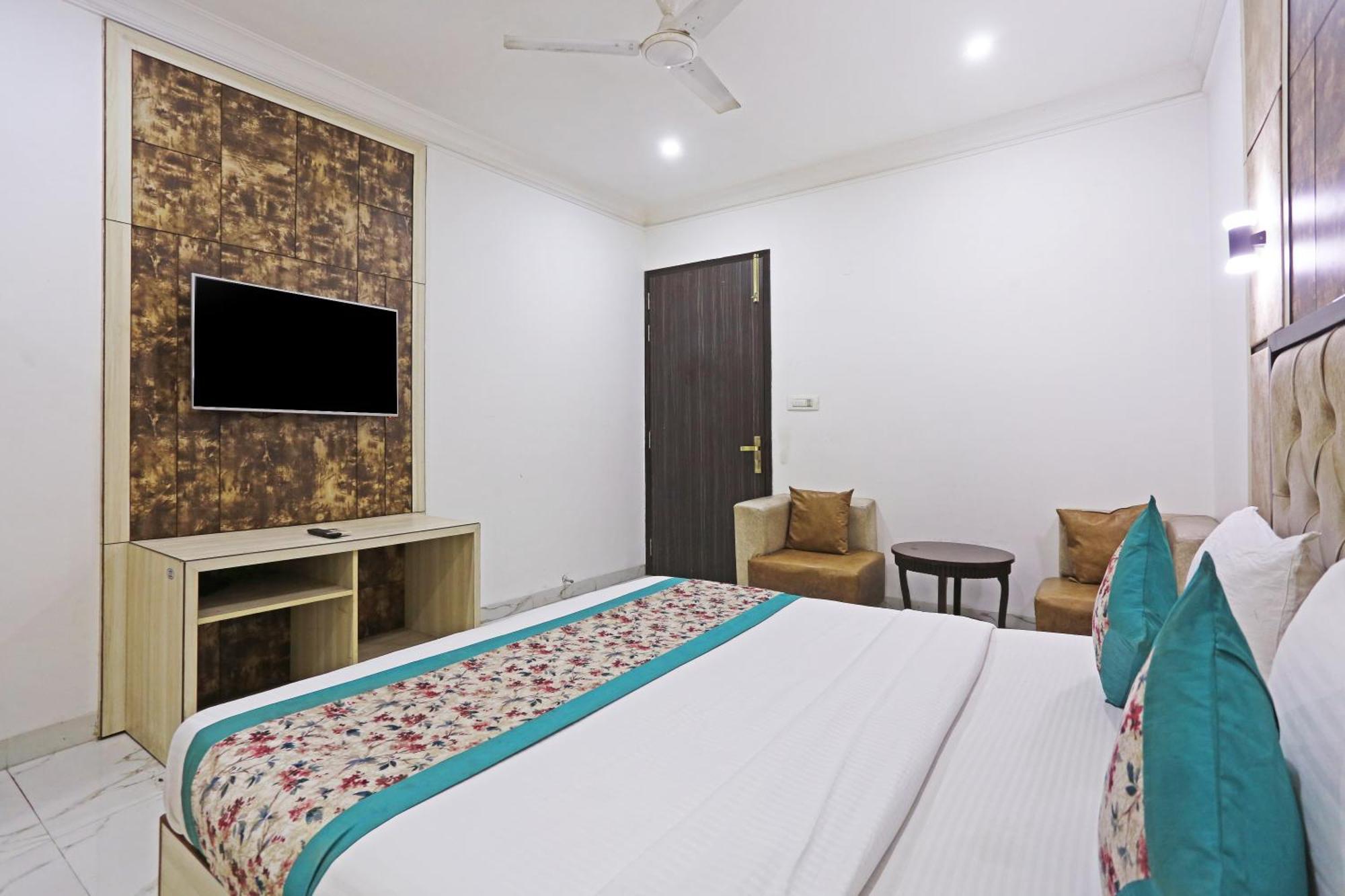 Hotel Almora Sky Near By Delhi International Airport With - Free Airport Pickup And Drop New Delhi Exterior foto