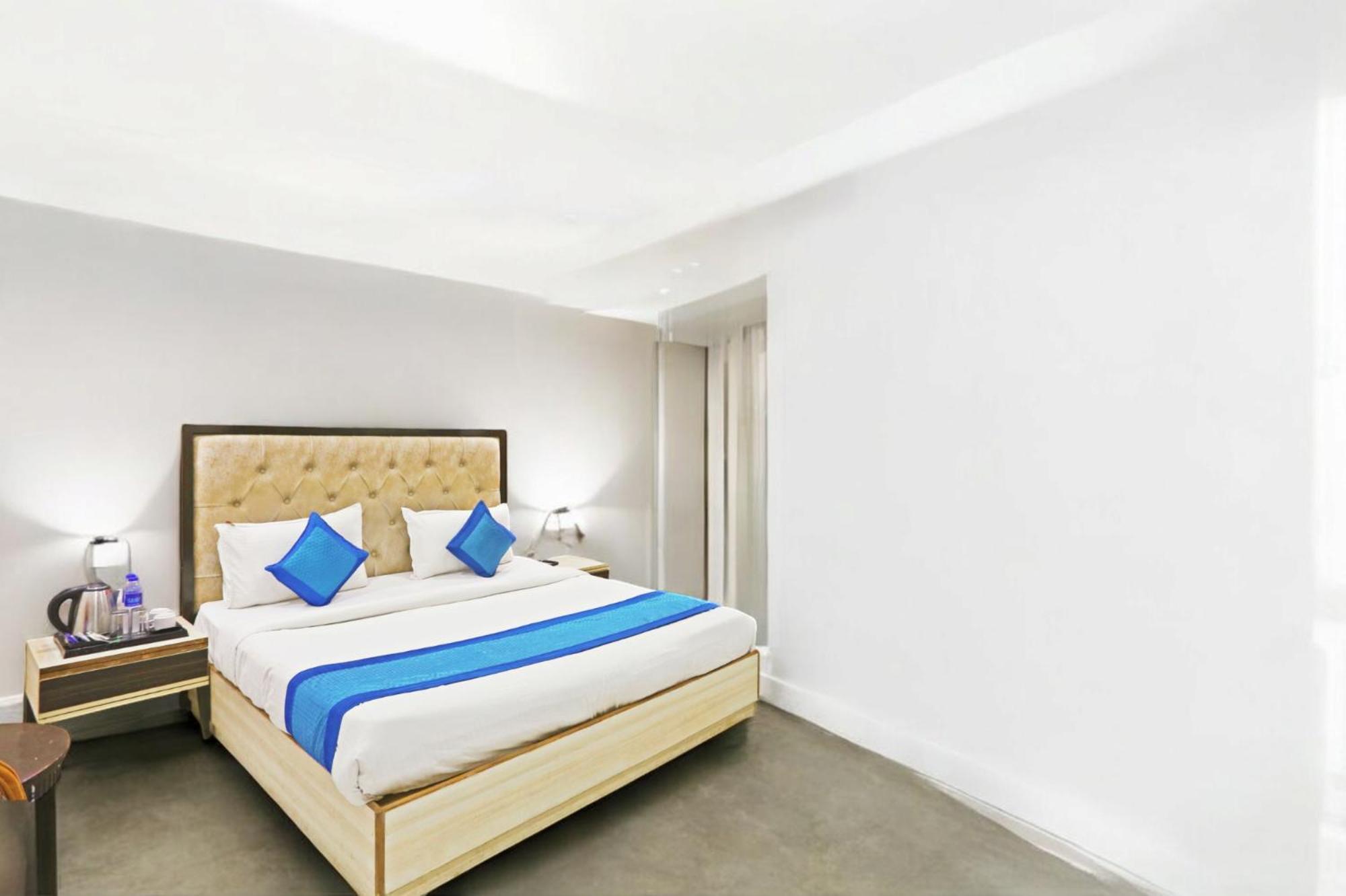 Hotel Almora Sky Near By Delhi International Airport With - Free Airport Pickup And Drop New Delhi Exterior foto